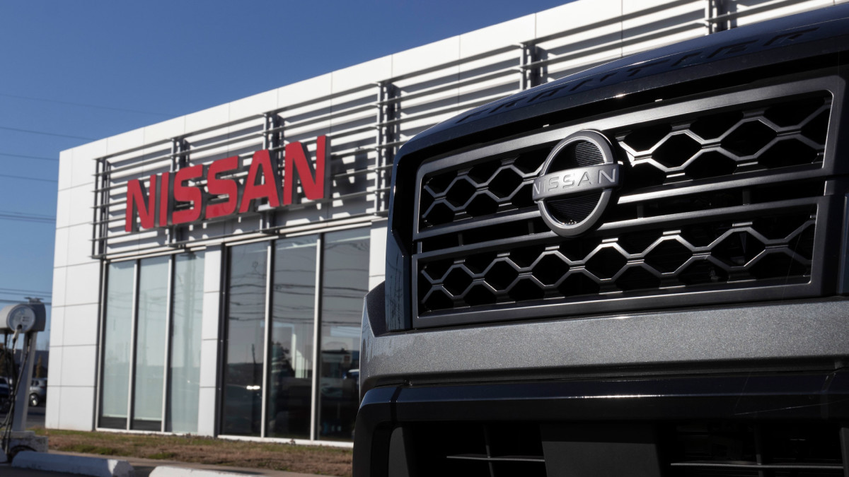Tesla Rival Nissan Has Some Bad News About Its Electric Vehicles