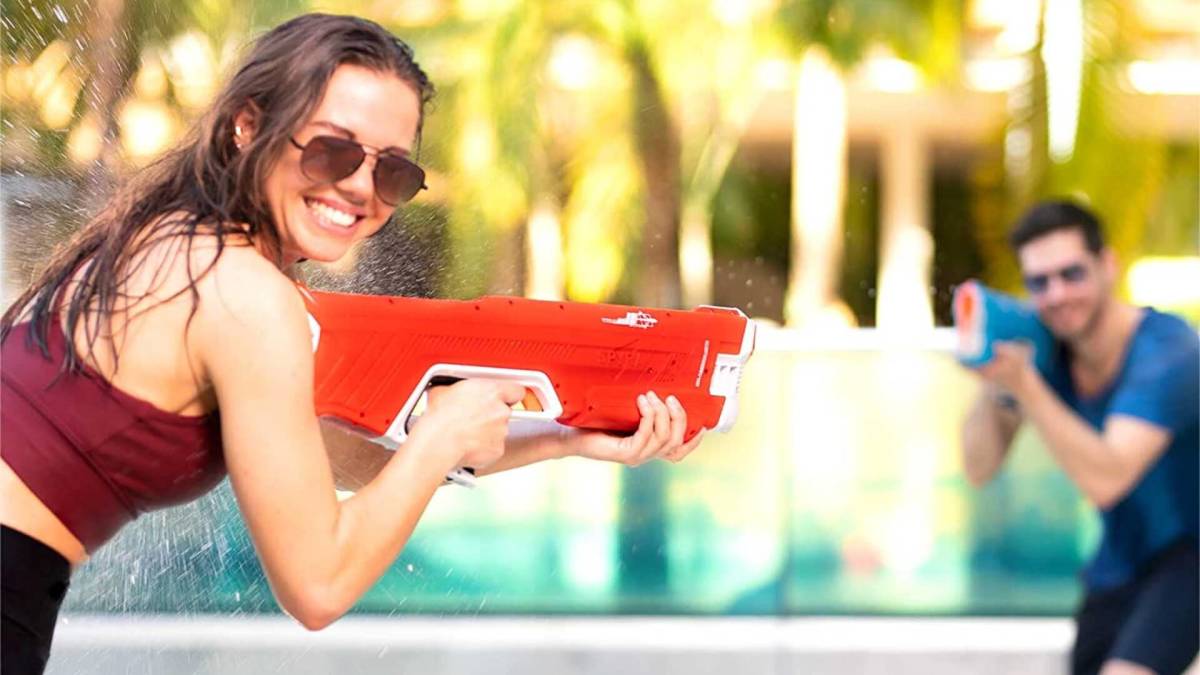 Honest Review: The Spyra Two (THE BEST WATER GUN THIS DECADE JUST GOT EVEN  BETTER!?!?!) 