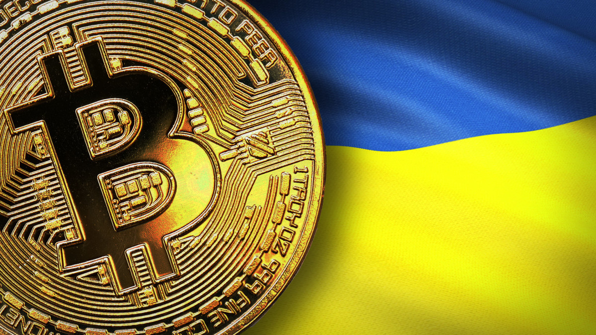 Bitcoin Down as Crypto Fans Rally for Ukraine After Russian Invasion -  TheStreet Crypto: Bitcoin and cryptocurrency news, advice, analysis and more
