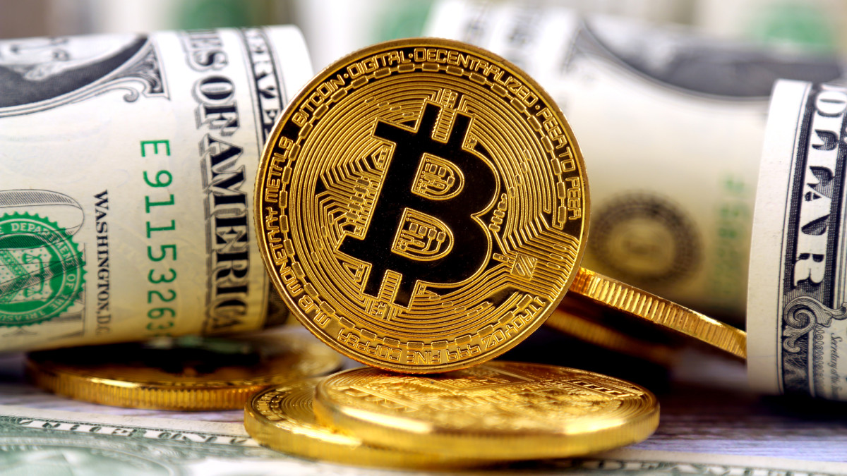 Bitcoin surges past $102,000 as the dollar sinks on Trump tariff news -  TheStreet Crypto: Bitcoin and cryptocurrency news, advice, analysis and more