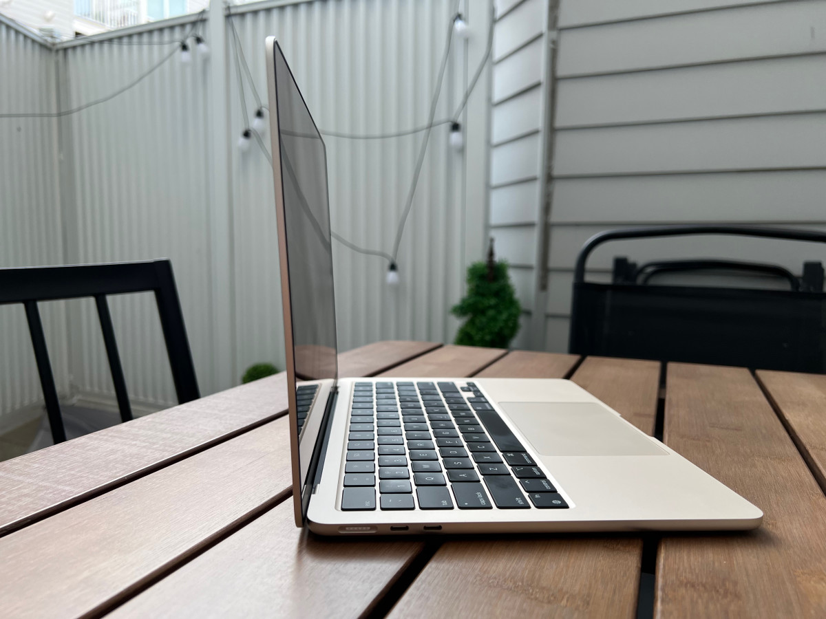 MacBook Air with M2 Review: Modern Design + Modern Performance