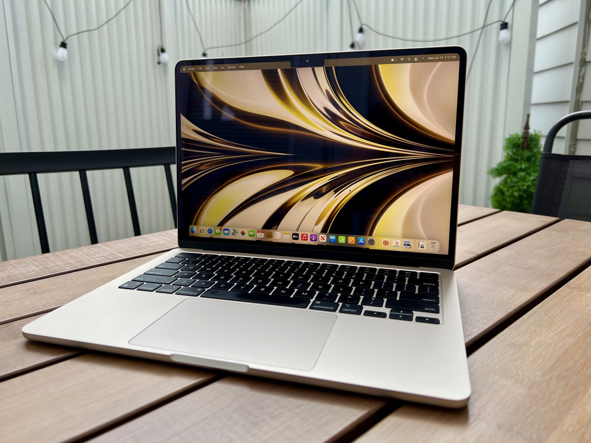 MacBook Air with M2 Review: Modern Design + Modern Performance ...