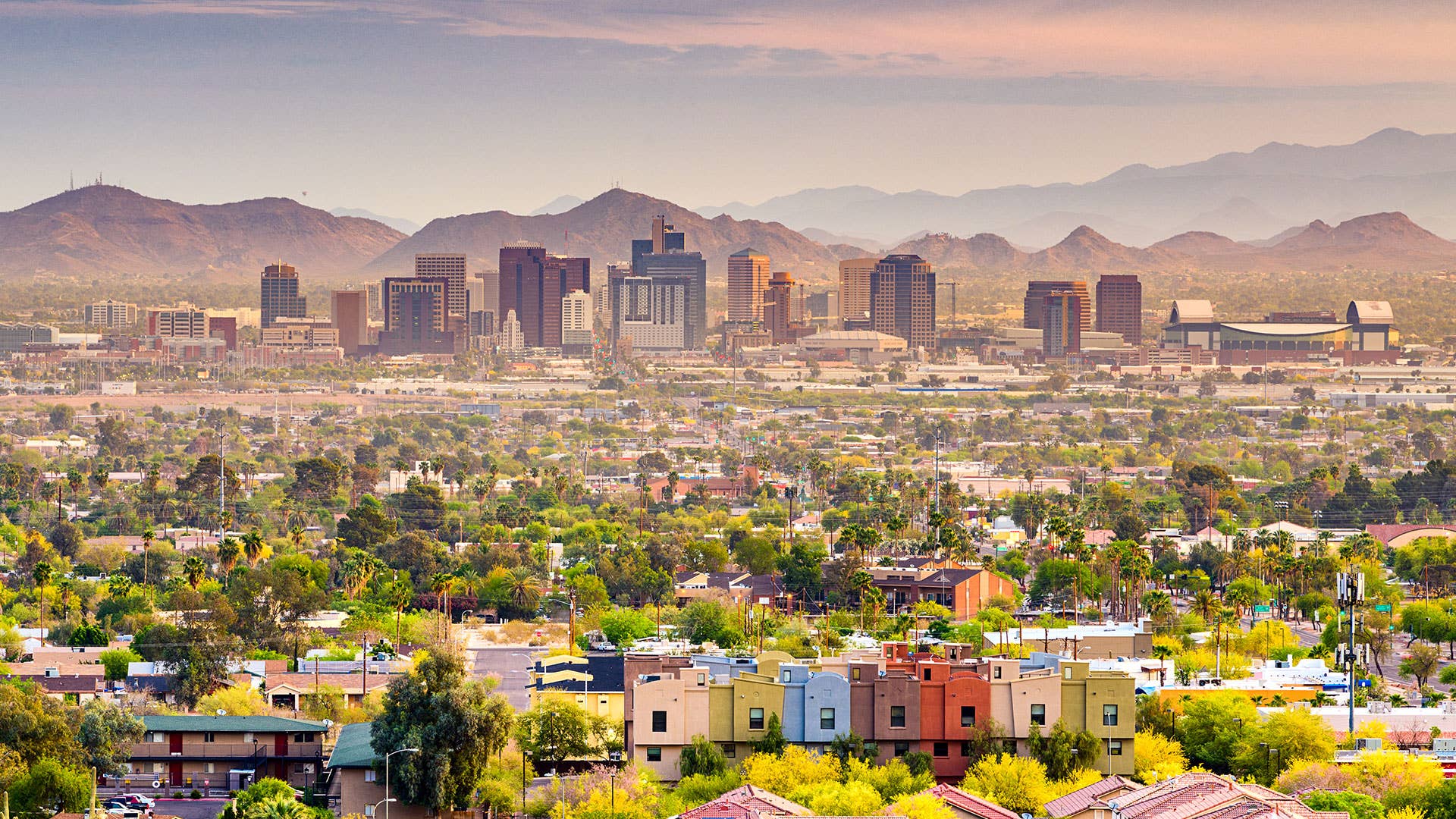 Driverless Cars (not Teslas) Picking up Passengers in Phoenix - Vimarsana News