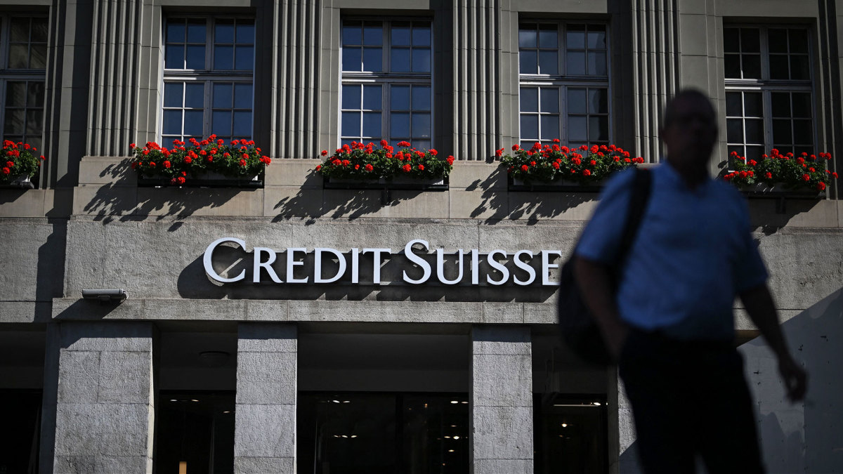 While Credit Suisse tries to survive, anxious employees lay their heads down