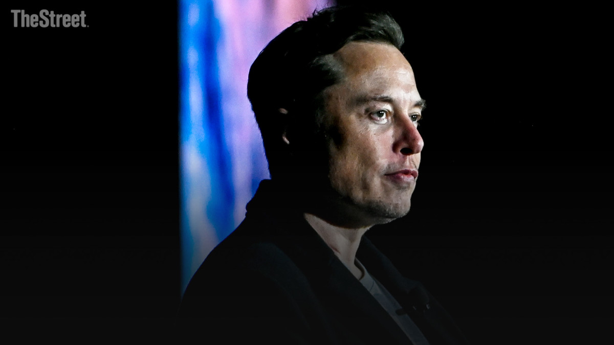 Elon Musk strikes a balance between free speech and hate speech