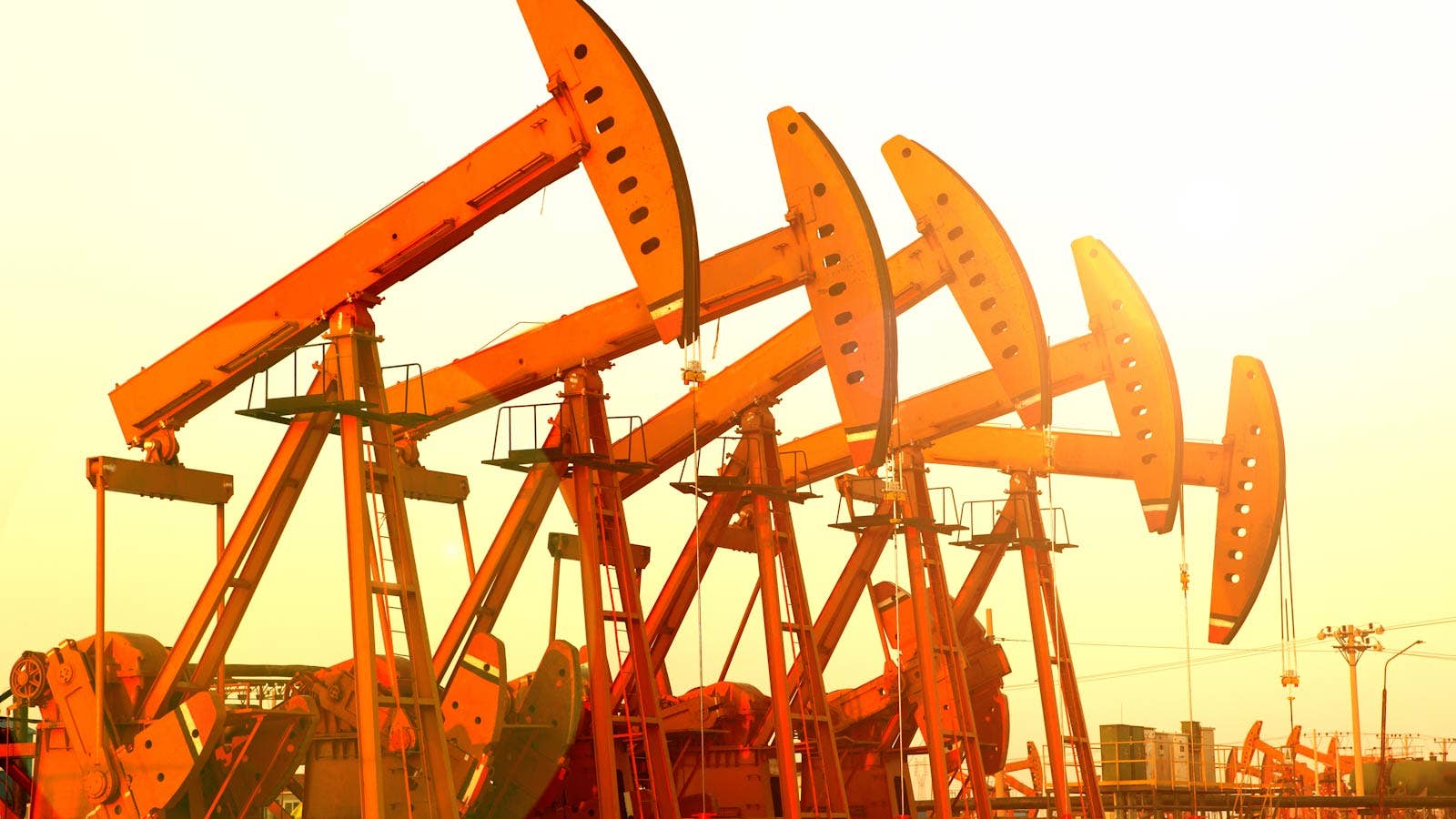 Five Fundamental Reasons for High Oil Volatility - Vimarsana News