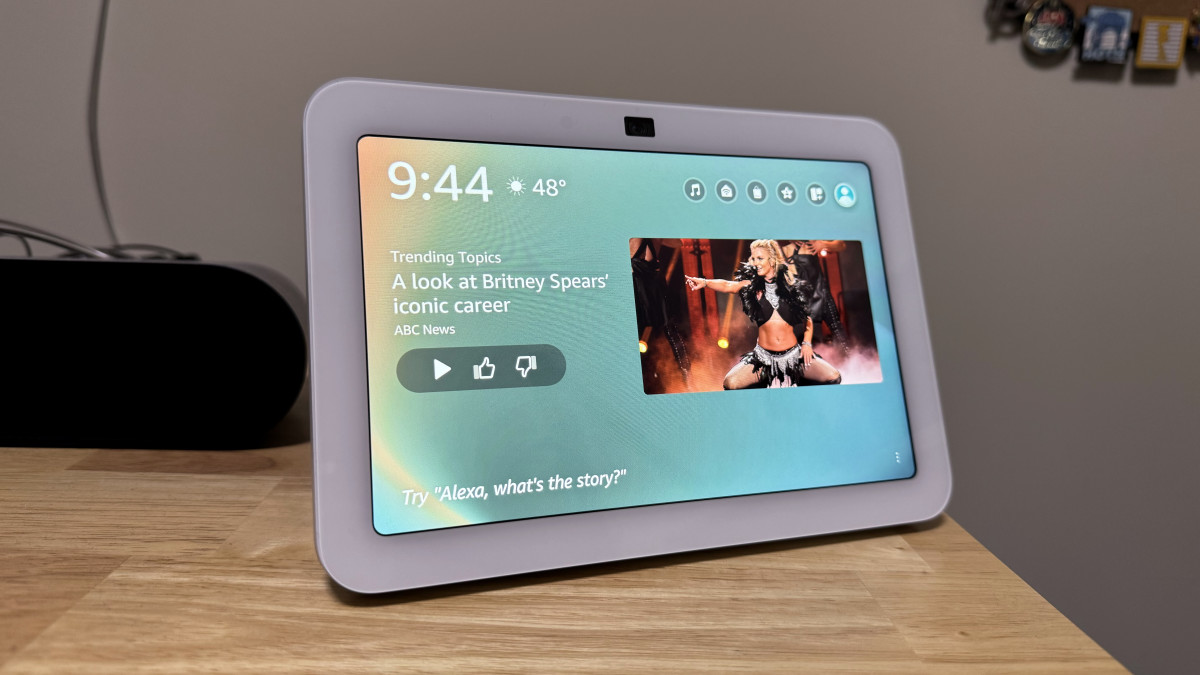 Echo Show 5 (3rd Gen, 2023) 5.5 inch Smart Display with Alexa  Charcoal