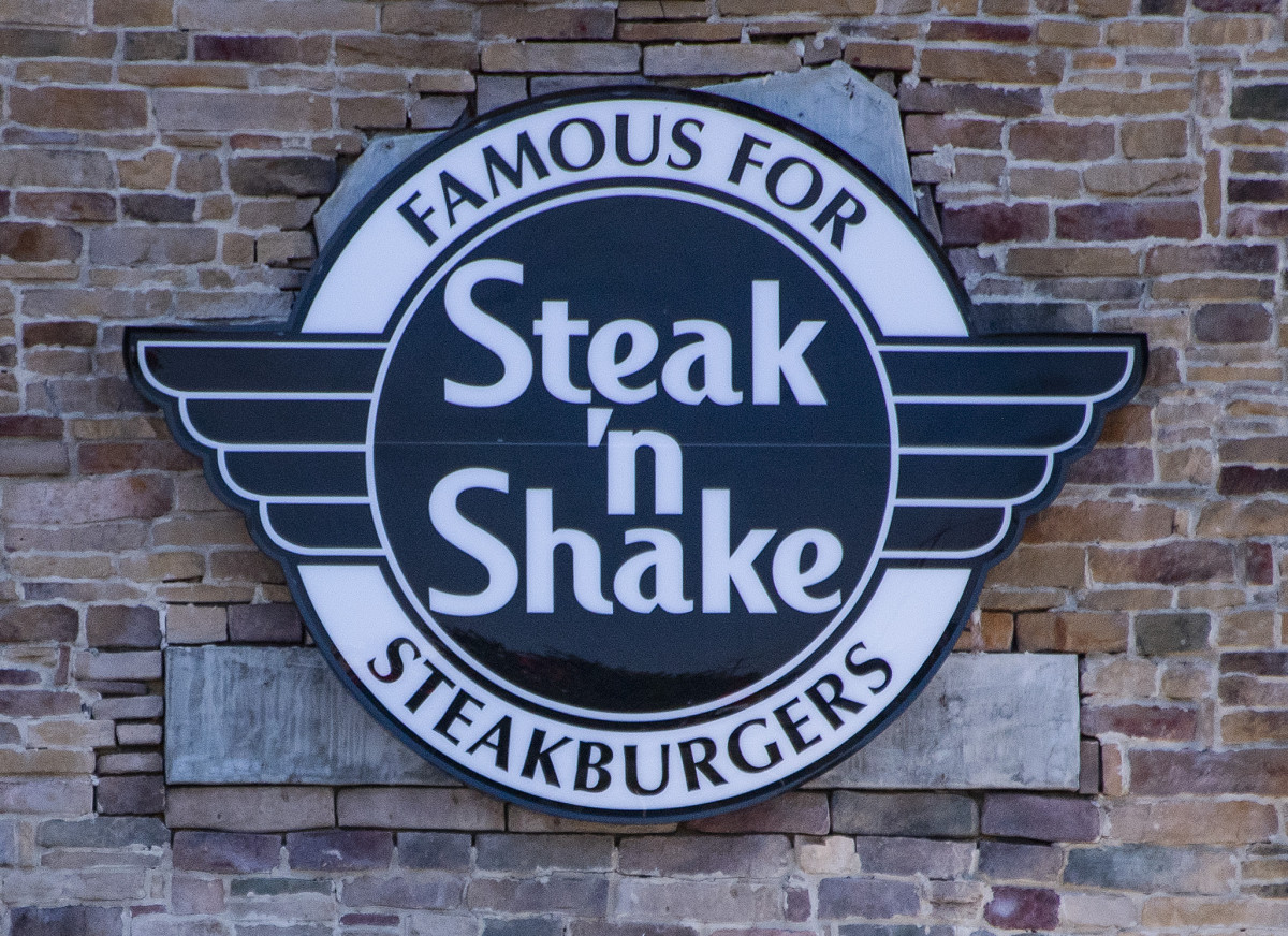 91-year-old fast food chain launches limited-edition Bitcoin Steakburger -  TheStreet Crypto: Bitcoin and cryptocurrency news, advice, analysis and more