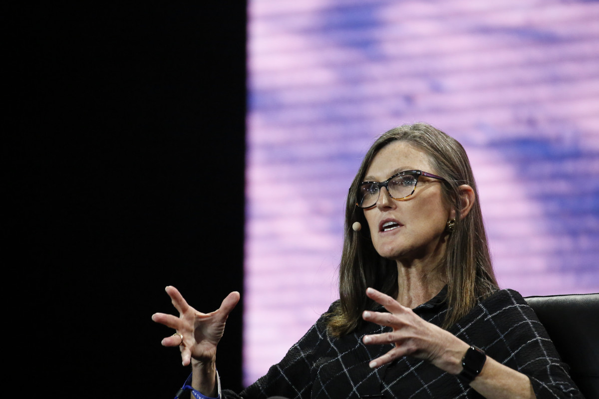 Cathie Wood snaps up $21.3 million worth of Robinhood shares - TheStreet  Crypto: Bitcoin and cryptocurrency news, advice, analysis and more