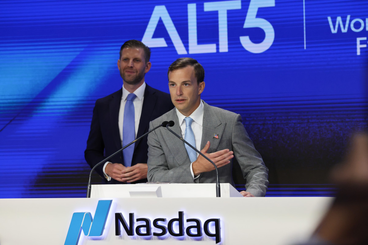 Zachary witkoff (75) 사진