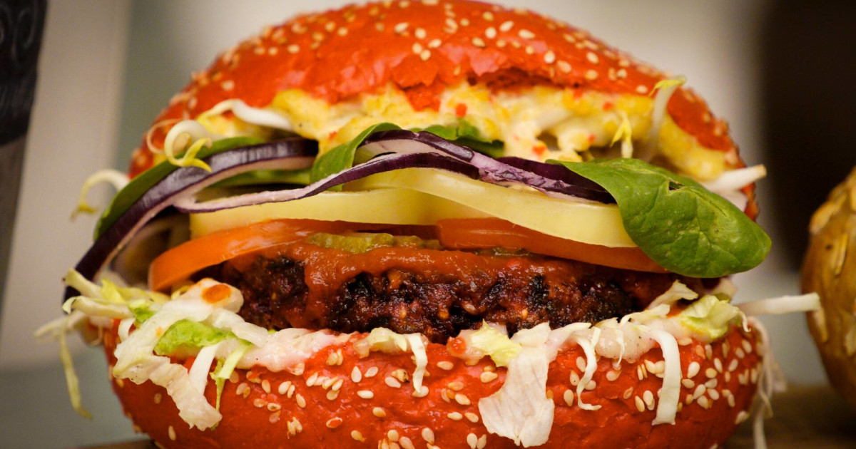 Popular hamburger chain closing dozens of restaurants - TheStreet