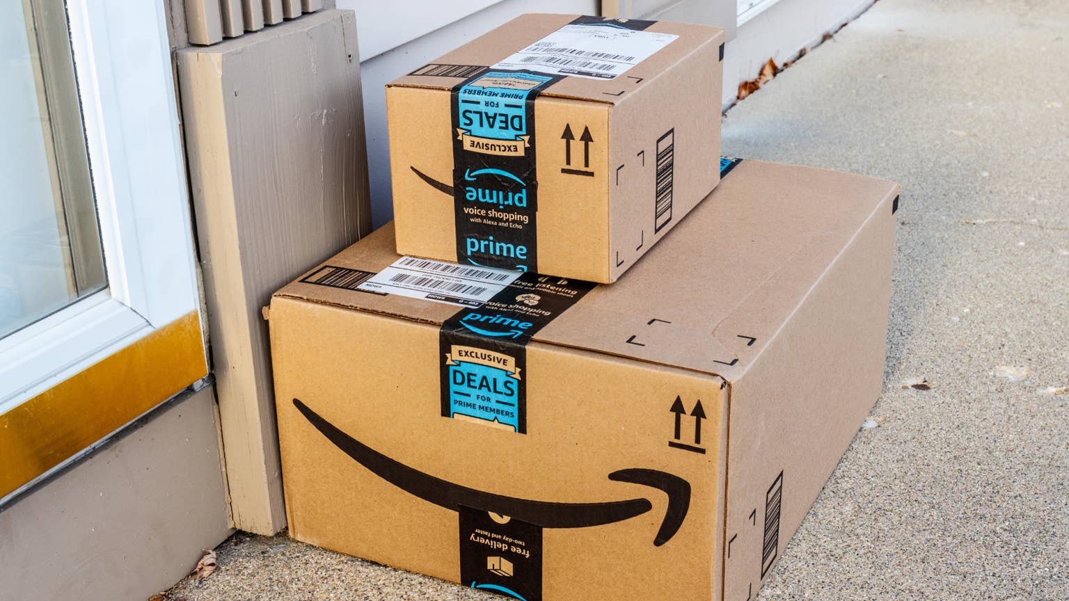 Amazon is selling a $50 pair of sandals for $33 that are 'more comfortable' than expensive lookalikes