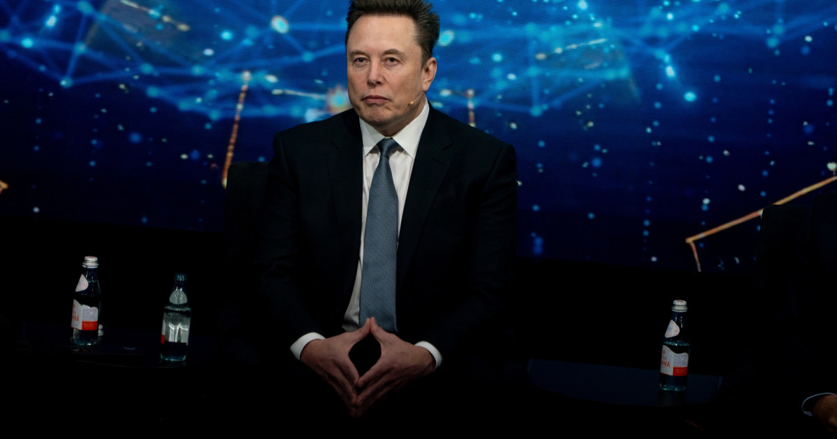 Elon Musk desperately needs your money to blow up more rockets