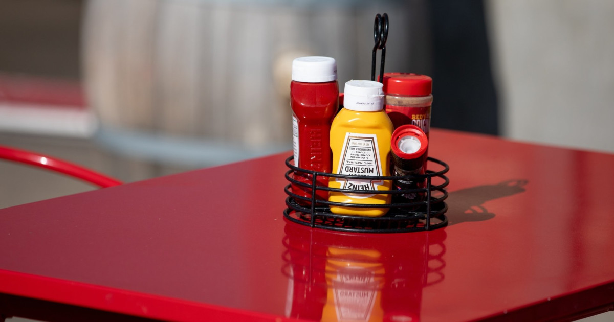 76-year-old comfort food chain closes most of its restaurants - thestreet.com