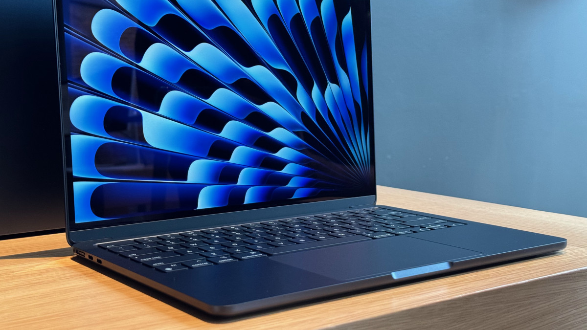 4-13-inch15-inch-m3-macbook-