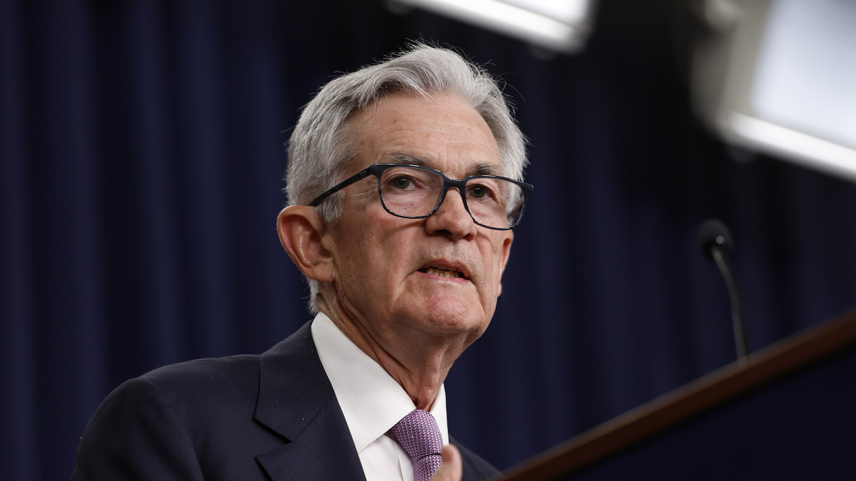 Fed chair Jerome Powell issues warning on inflation, weak housing market -  TheStreet