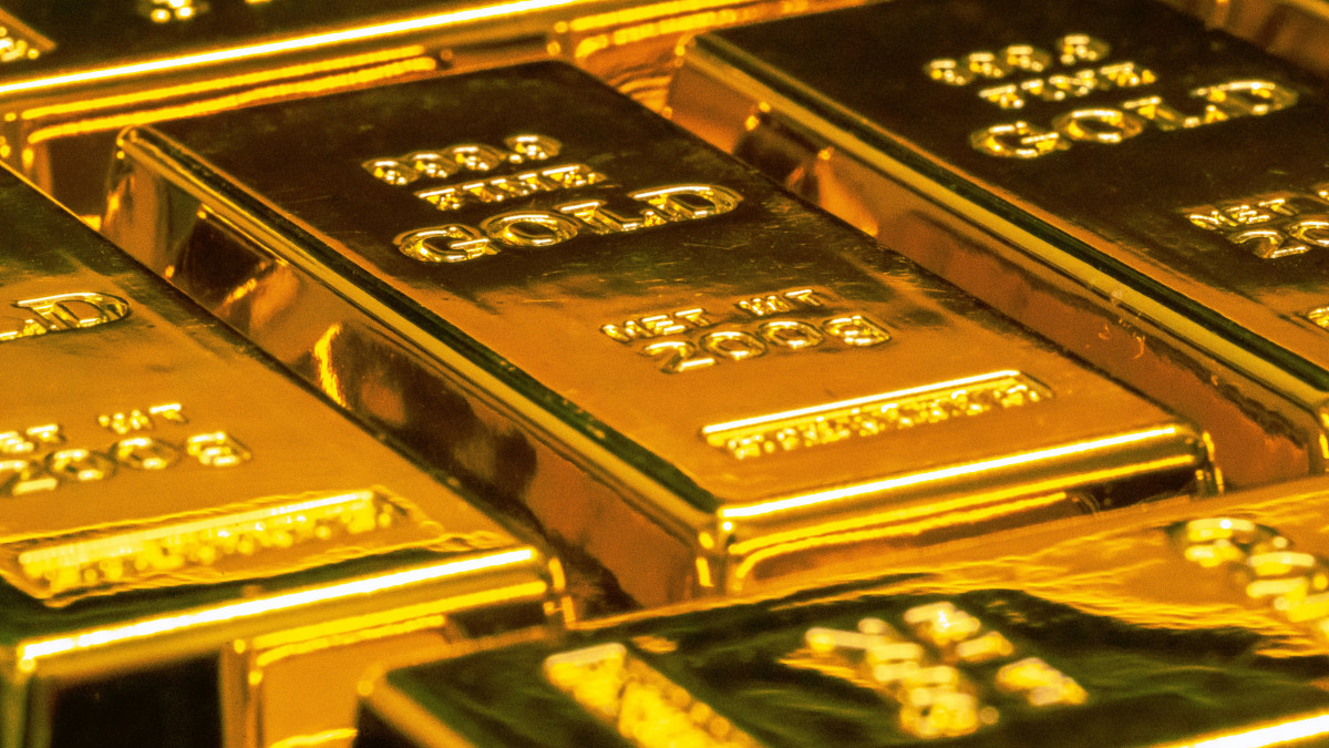 Top bank revisits gold stock price target for rest of 2026