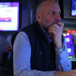 Are stocks oversold as Dow Jones, S&P 500 flash technical signal?