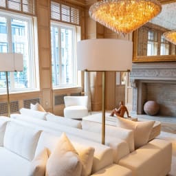 47-year-old luxury home retailer’s stock tanks after Q4 miss