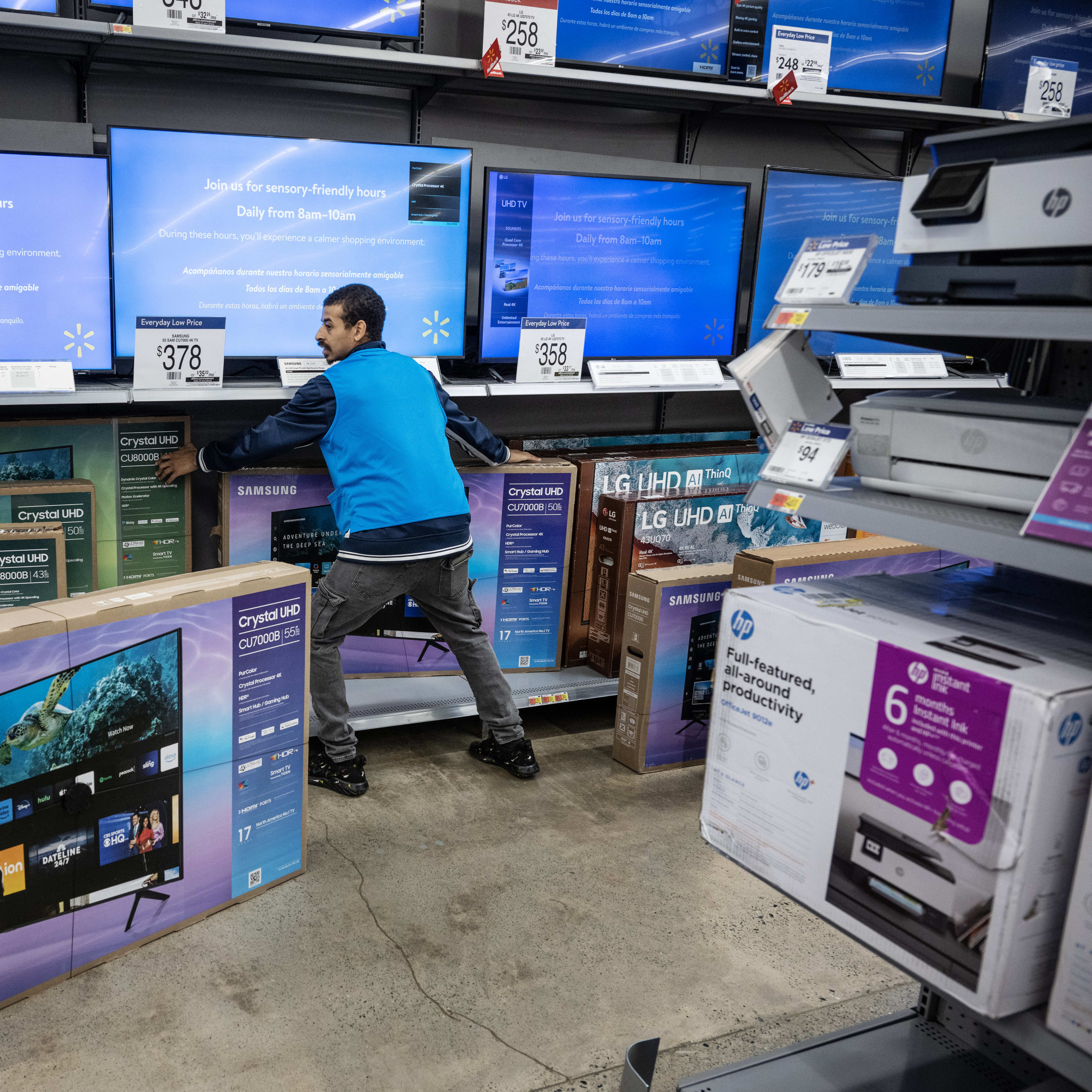 how-much-does-walmart-pay-salary-benefits-and-what-to-know-about-the