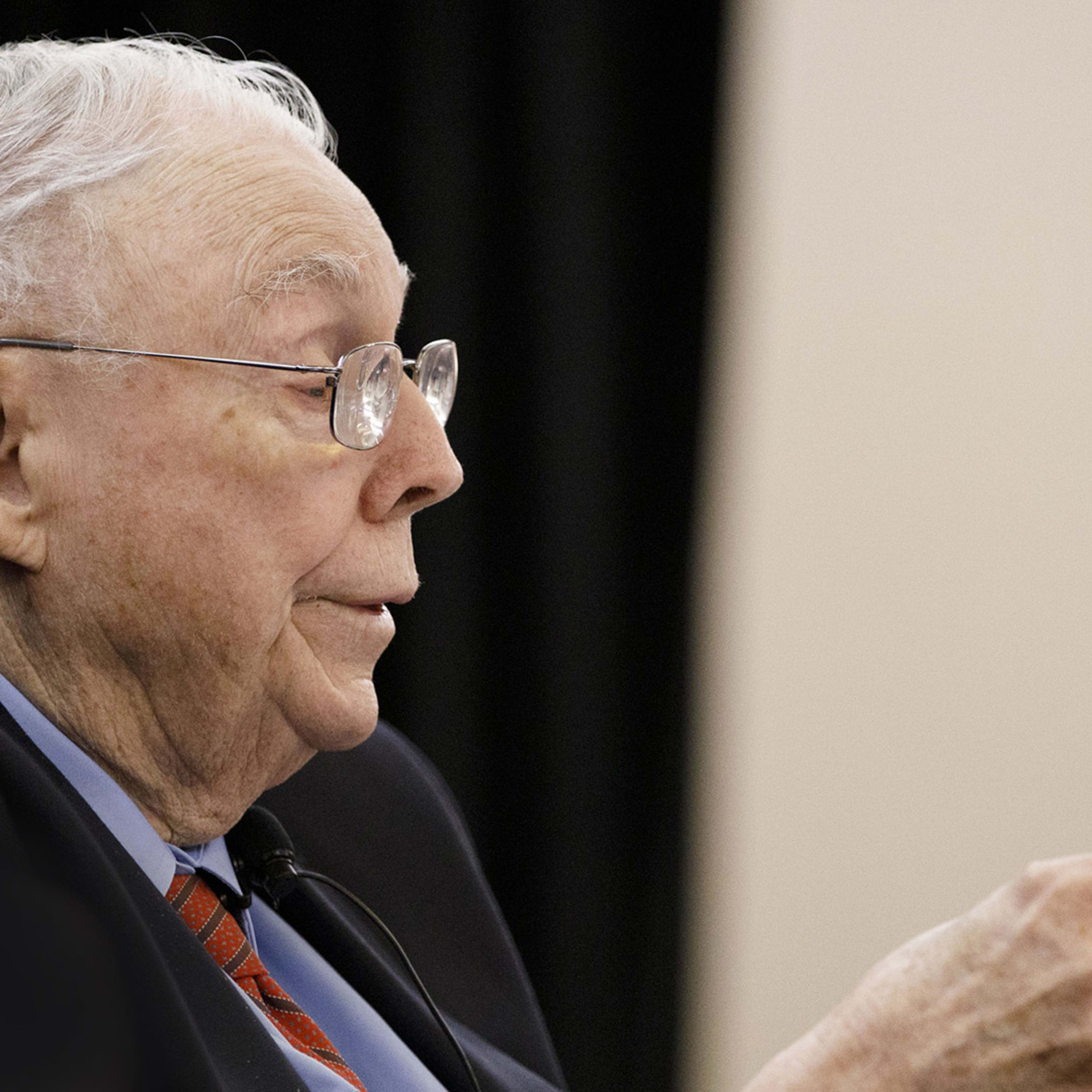 Berkshire Hathaway investing giant Charlie Munger dies at 99 - TheStreet