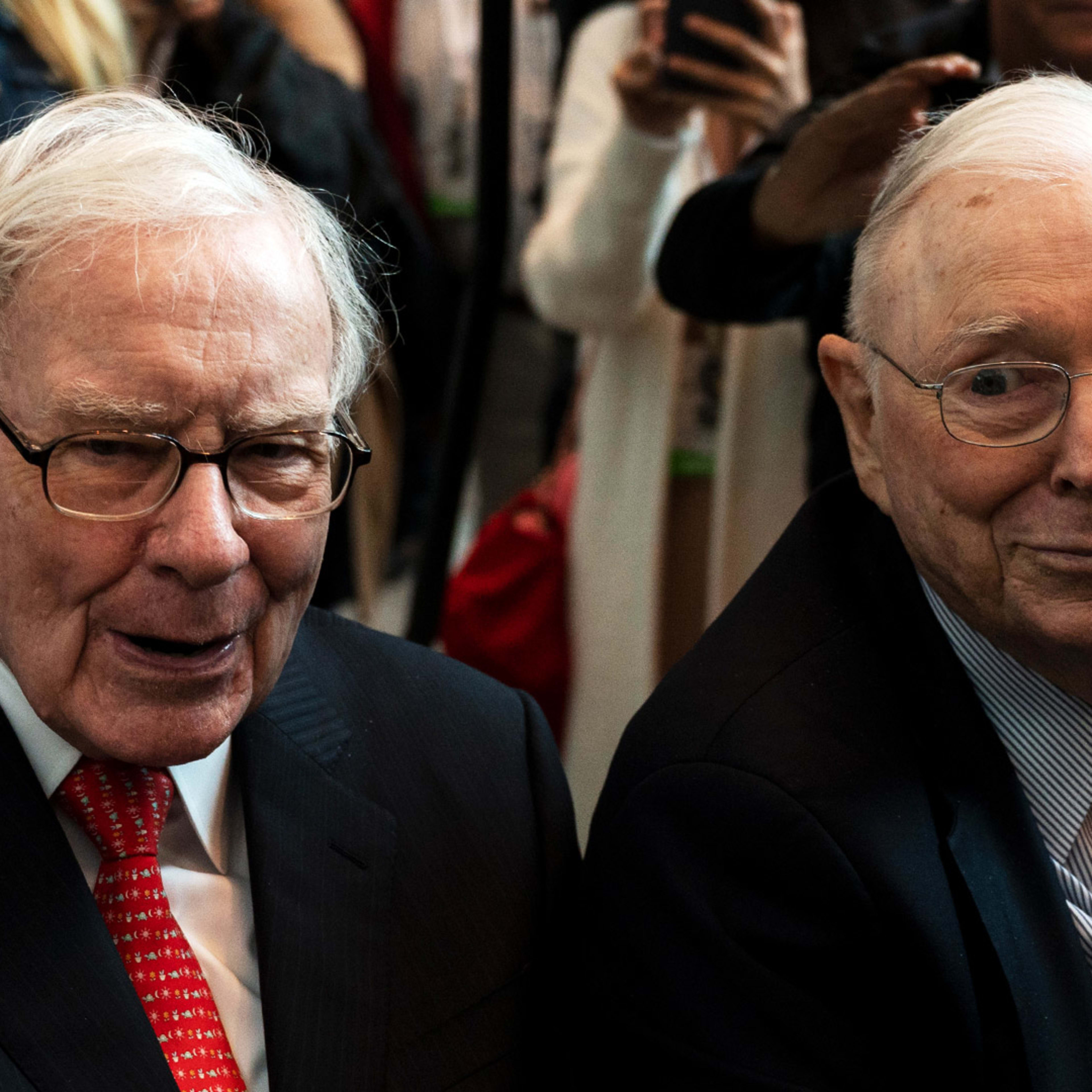 Berkshire Hathaway investing giant Charlie Munger dies at 99 - TheStreet