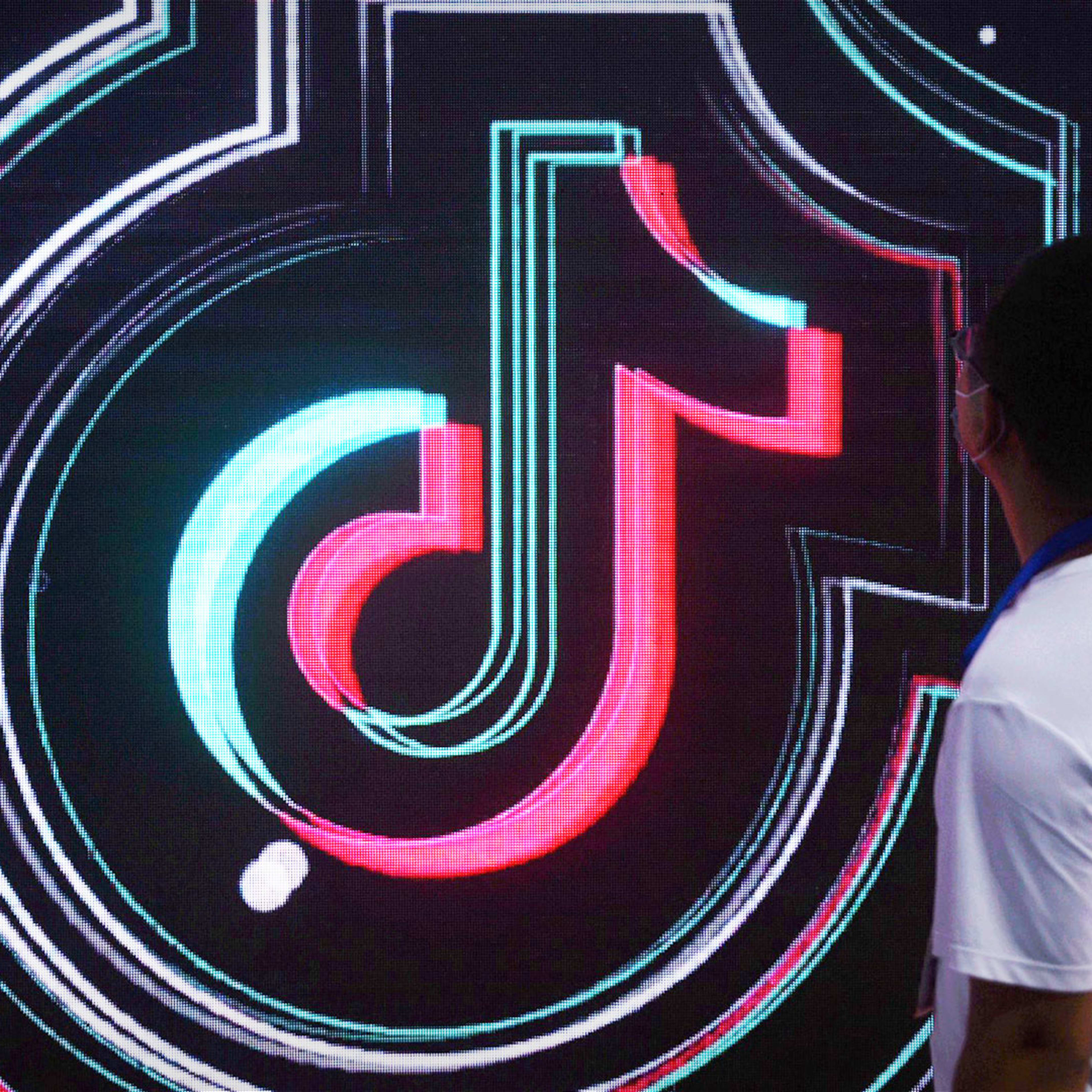 Cathie Wood sells $10.8 million of popular AI stock - TheStreet