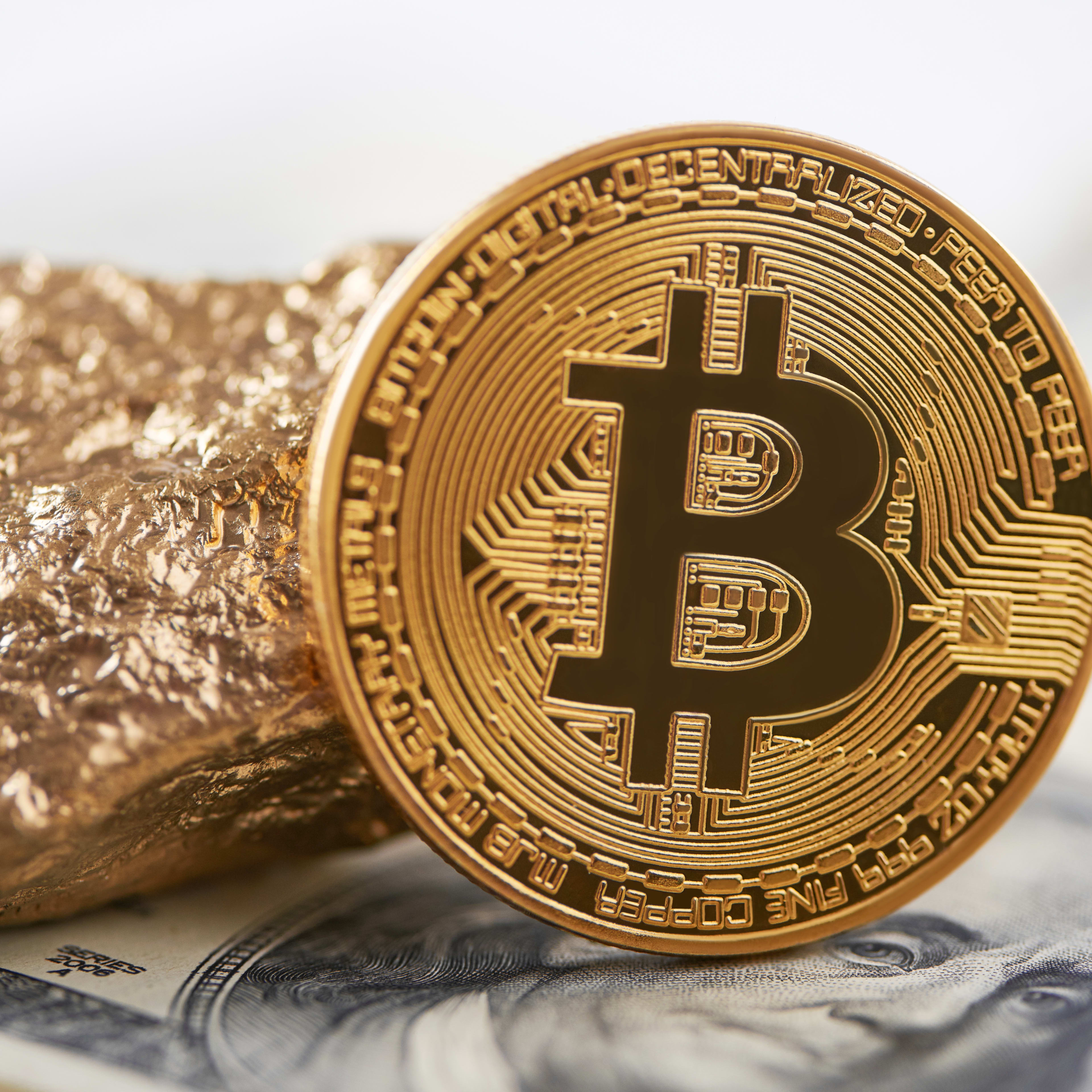 Can bitcoin and gold be a winning combo for investor portfolios? -  TheStreet Crypto: Bitcoin and cryptocurrency news, advice, analysis and more