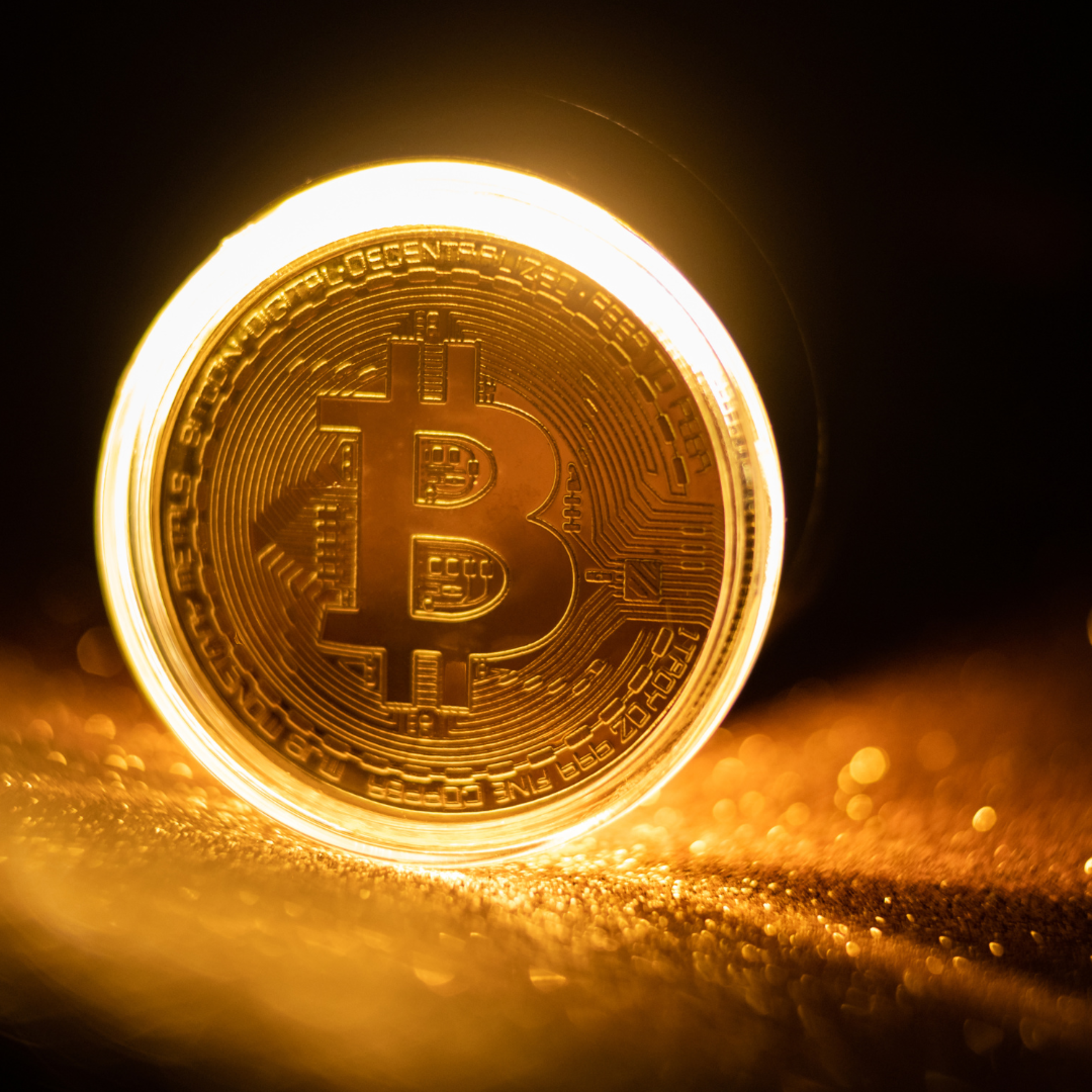 Balancing bitcoin and gold is a powerful new strategy for portfolio  diversification - TheStreet Crypto: Bitcoin and cryptocurrency news,  advice, analysis and more