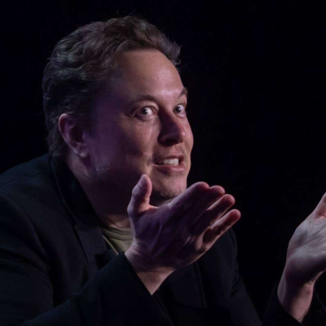 What is an exempt employee? Definition, requirements, pros & cons ...