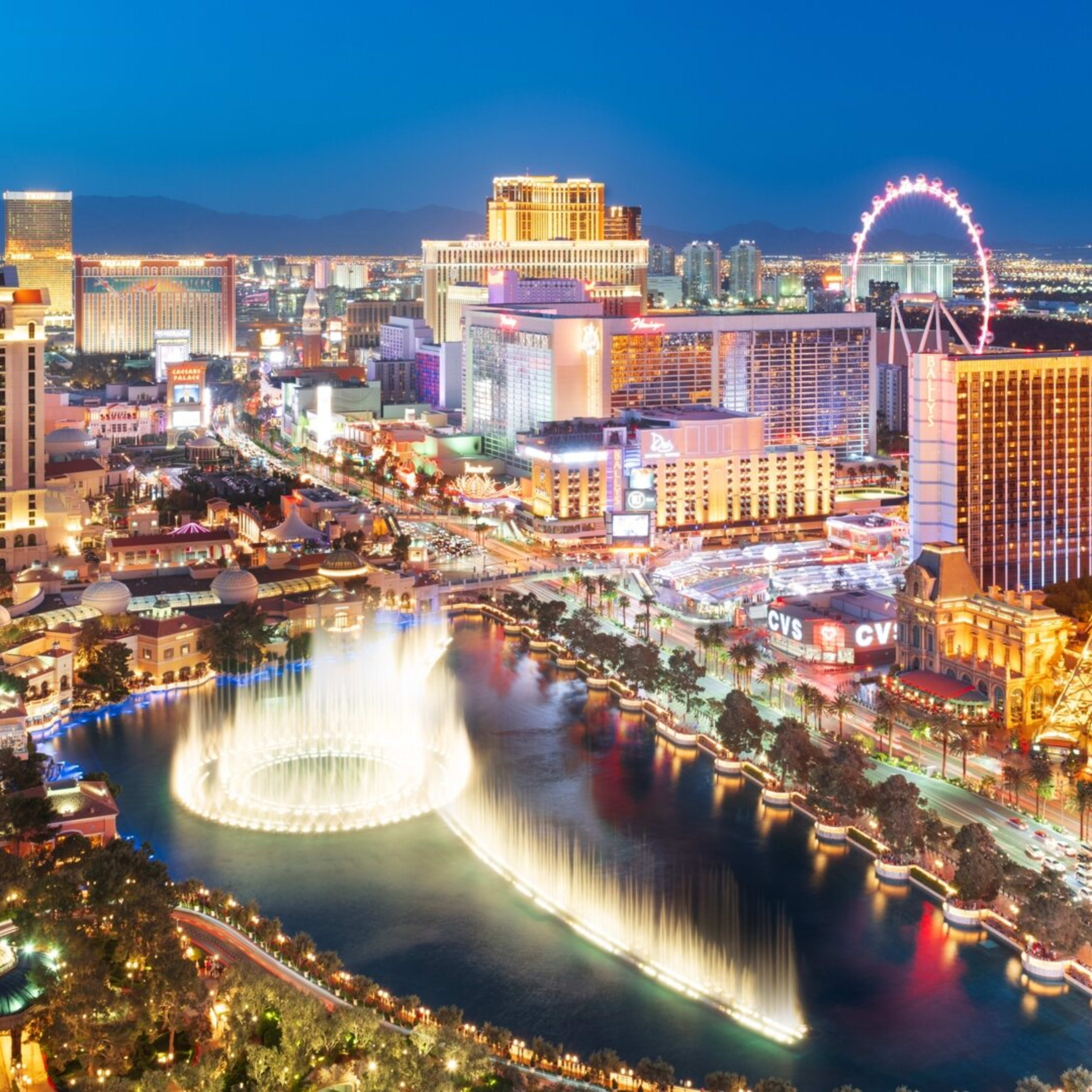 Las Vegas Strip casinos, gamblers dealt a losing hand