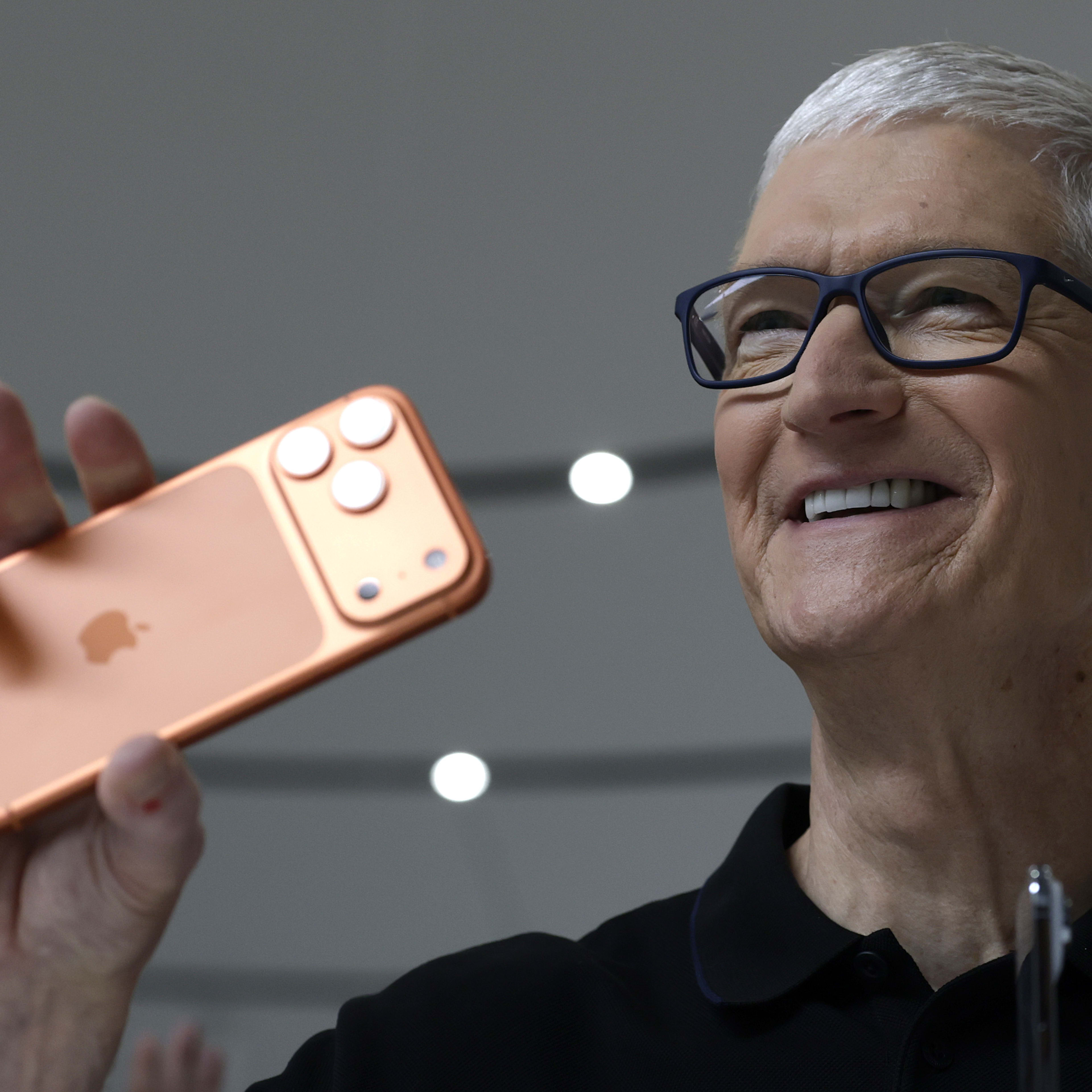 Apple report drops iPhone 18 bombshell