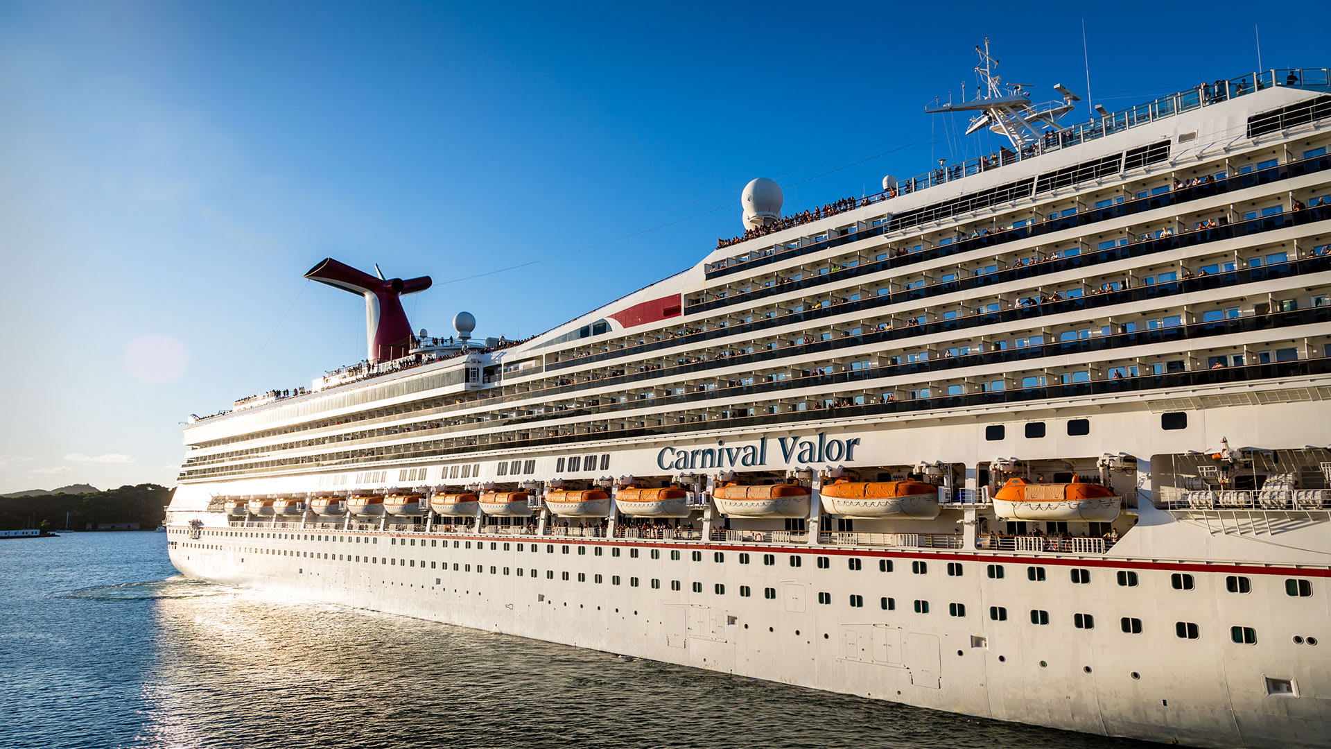 Carnival Cruise Line helps passengers share emotional stories - TheStreet