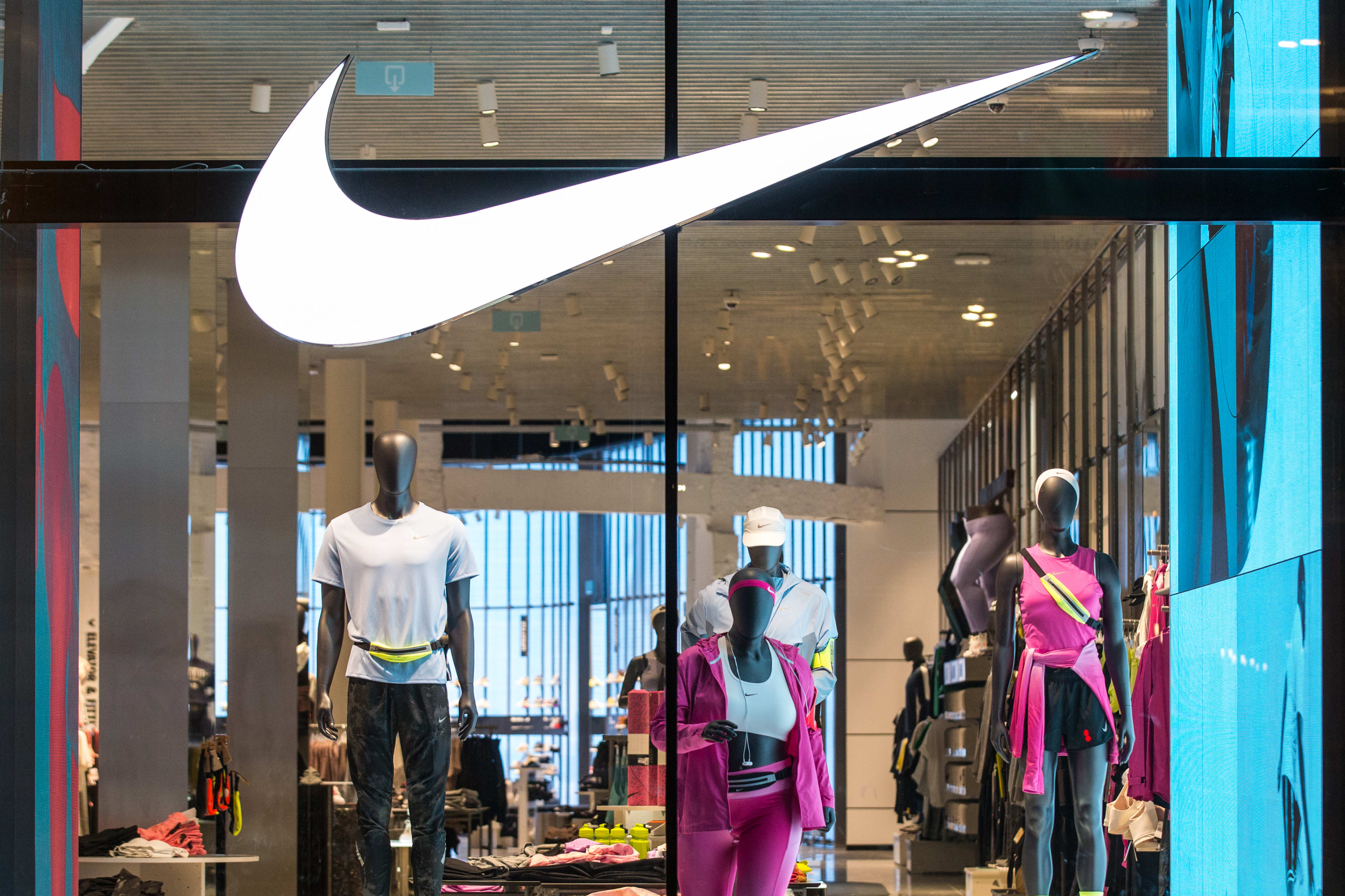 nike athletic store