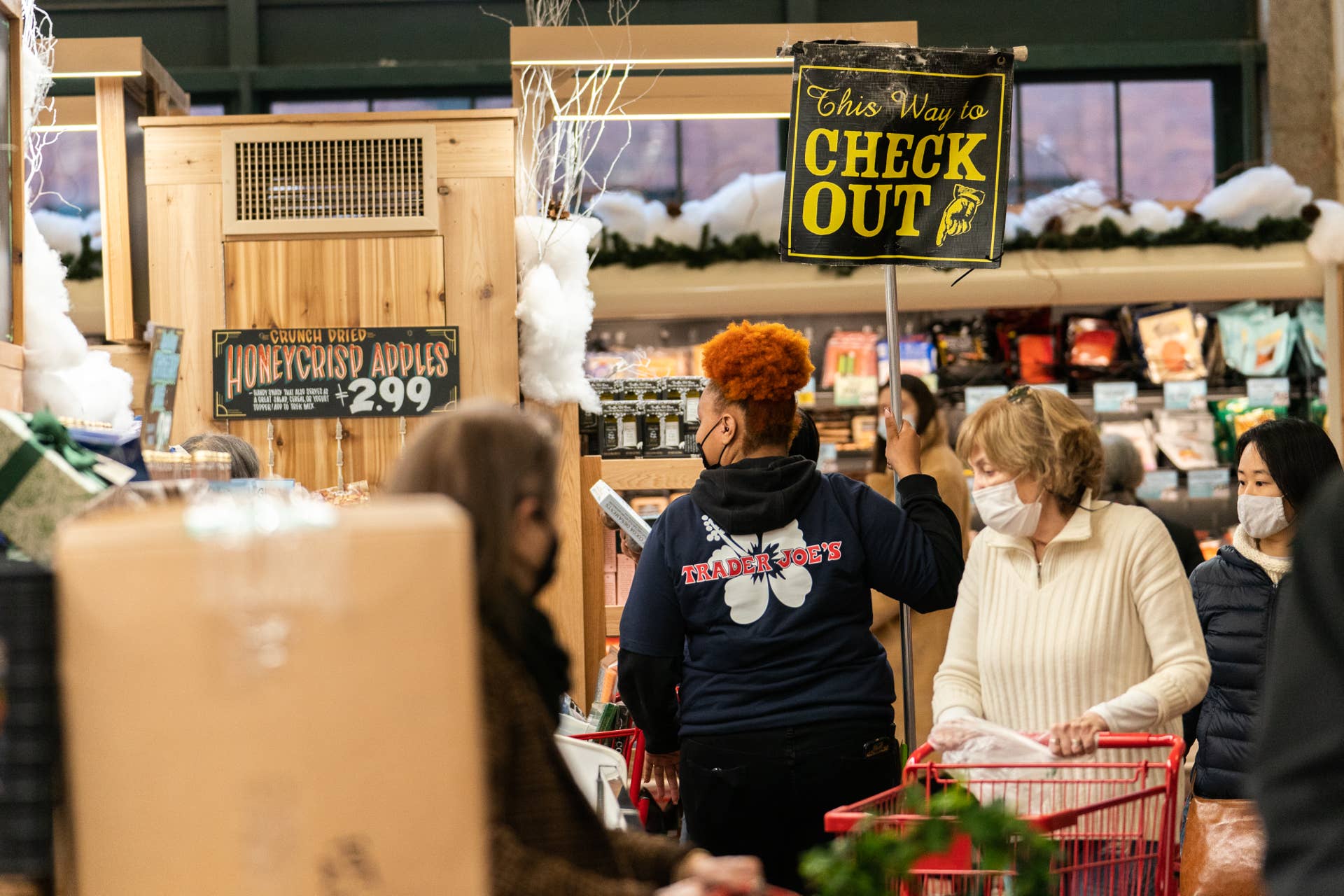 Trader Joe’s pay: Benefits, employee discount, starting wages, and more ...